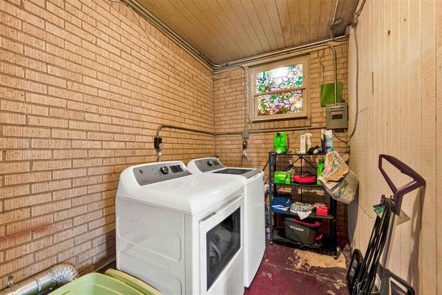 2111 NW Dearborn Ave, Lawton, OK 73505