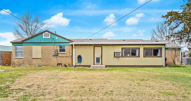 2111 NW Dearborn Ave, Lawton, OK 73505