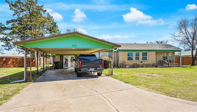 2111 NW Dearborn Ave, Lawton, OK 73505