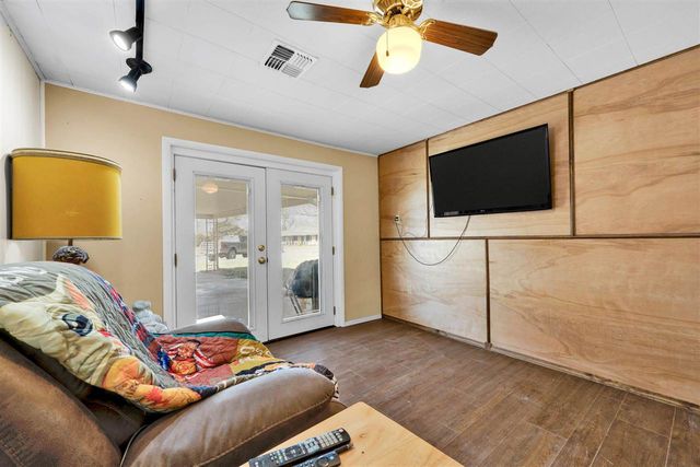 2111 NW Dearborn Ave, Lawton, OK 73505