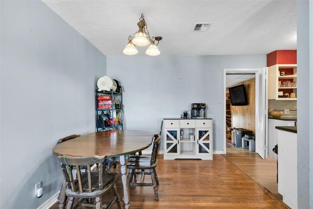 2111 NW Dearborn Ave, Lawton, OK 73505