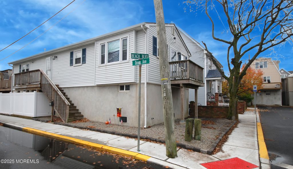 25 Beach Boulevard, Highlands, NJ 07732