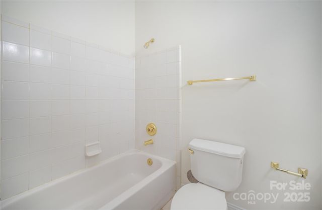 5617 Fairview Road 2, Charlotte, NC 28209