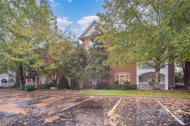 5617 Fairview Road 2, Charlotte, NC 28209
