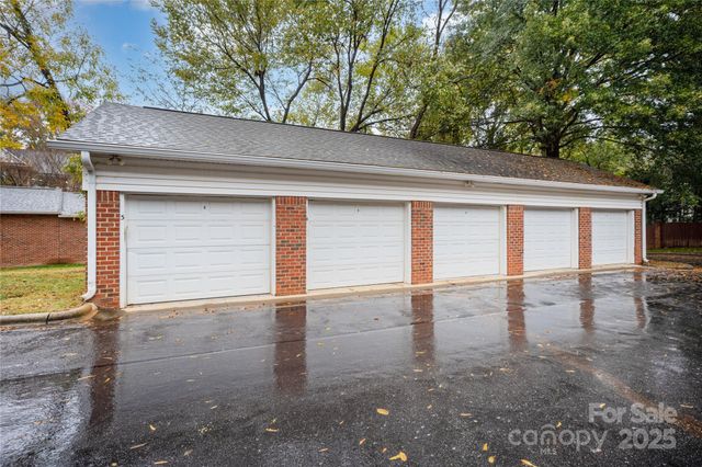 5617 Fairview Road 2, Charlotte, NC 28209