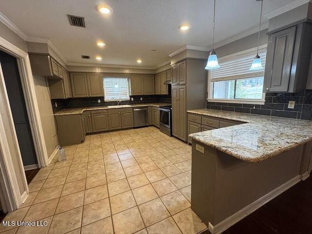 510 NW Kennedy Drive, Magee, MS 39111