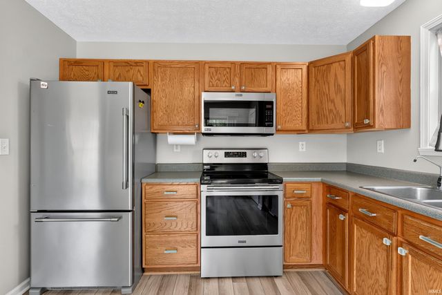 404 Hertiage Drive, Delphi, IN 46923