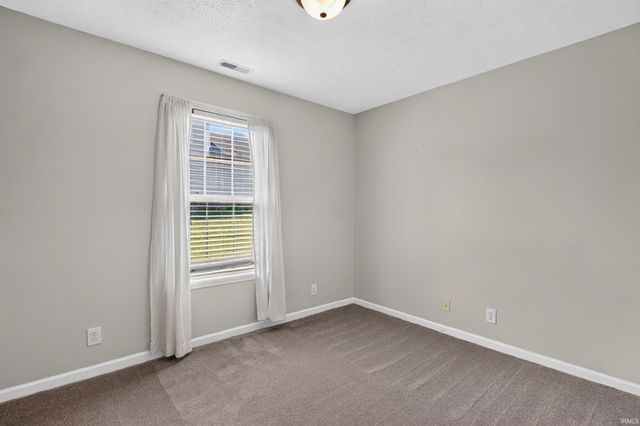 404 Hertiage Drive, Delphi, IN 46923