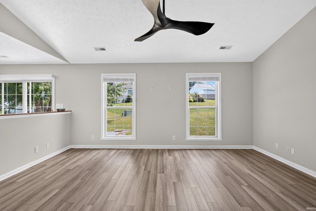 404 Hertiage Drive, Delphi, IN 46923