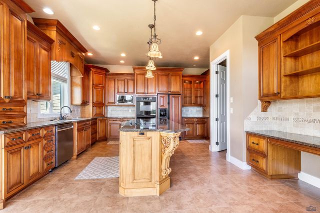 3911 CITY VIEW DR, Rapid City, SD 57701
