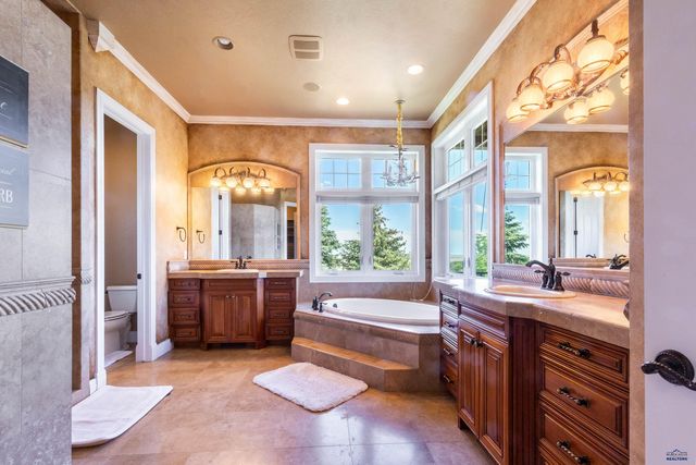 3911 CITY VIEW DR, Rapid City, SD 57701