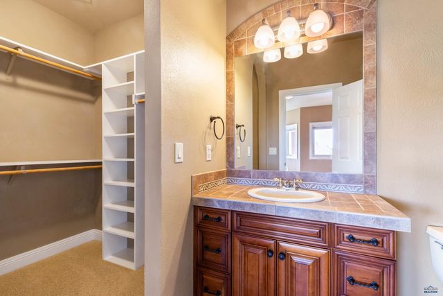 3911 CITY VIEW DR, Rapid City, SD 57701