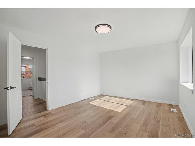 2752 S Lansing Way, Aurora, CO 80014