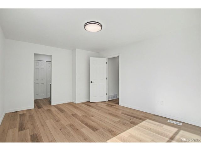 2752 S Lansing Way, Aurora, CO 80014