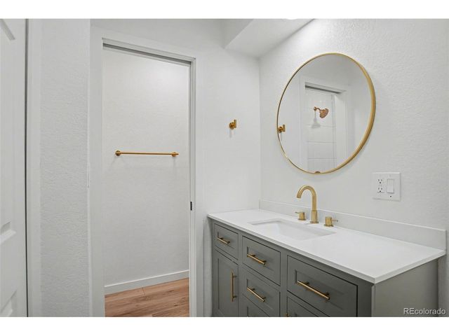 2752 S Lansing Way, Aurora, CO 80014