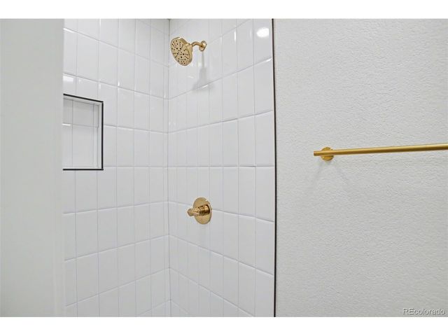 2752 S Lansing Way, Aurora, CO 80014