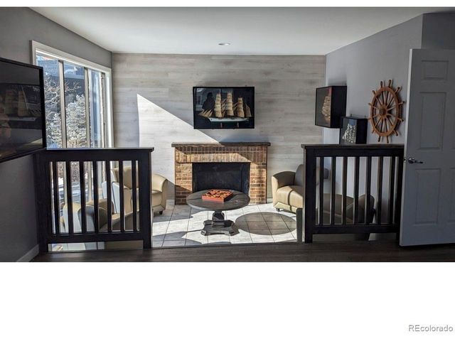 2752 S Lansing Way, Aurora, CO 80014