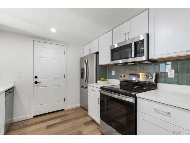 2752 S Lansing Way, Aurora, CO 80014