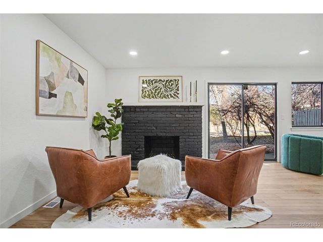 2752 S Lansing Way, Aurora, CO 80014