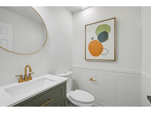 2752 S Lansing Way, Aurora, CO 80014