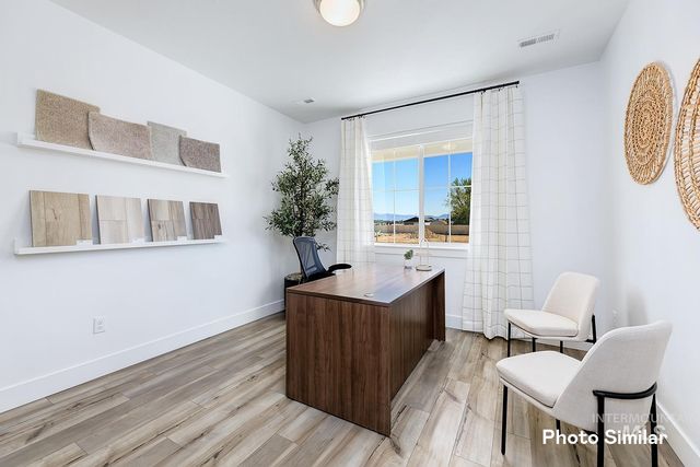 5084 N Bartok Ave, Meridian, ID 83646