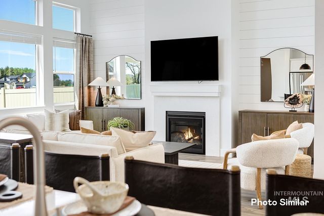 5084 N Bartok Ave, Meridian, ID 83646