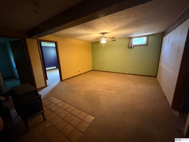 11222 Erskine Street, Omaha, NE 68164