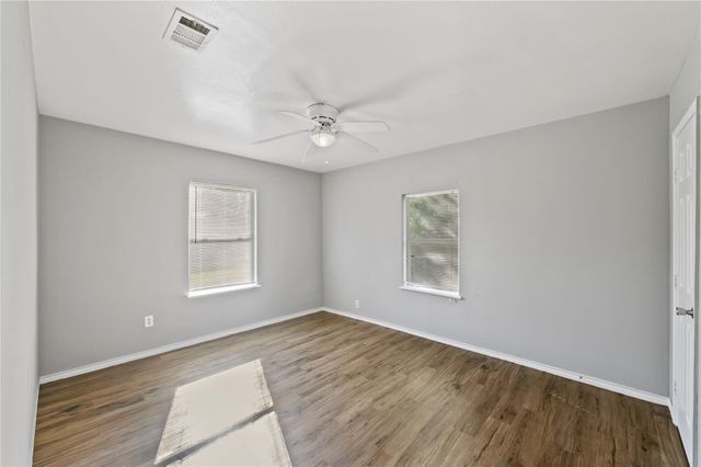 710 13th Street N, Texas City, TX 77590