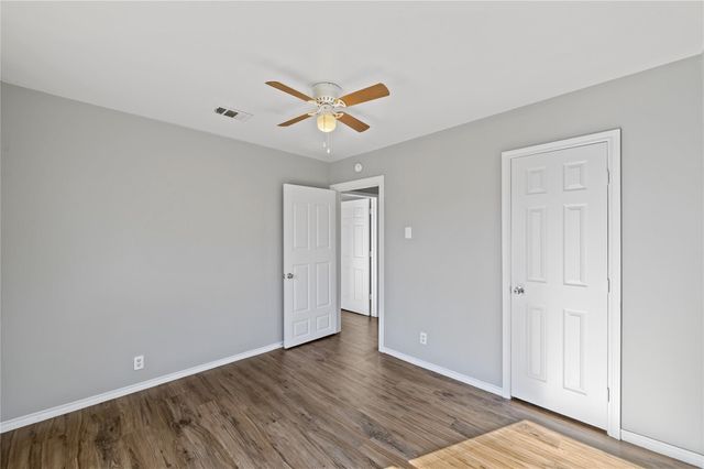 710 13th Street N, Texas City, TX 77590