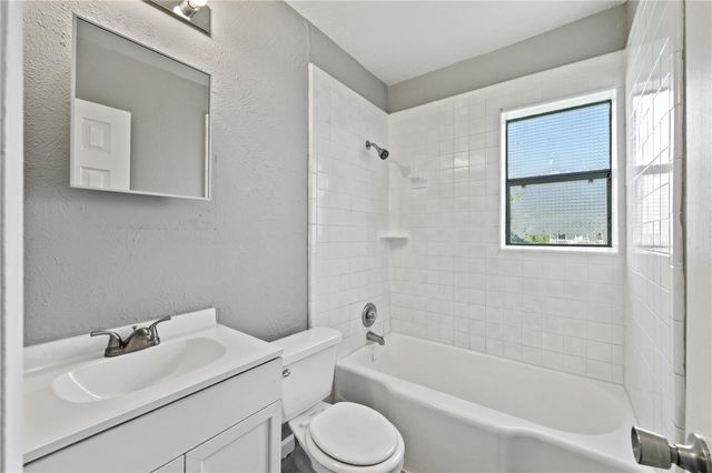 710 13th Street N, Texas City, TX 77590