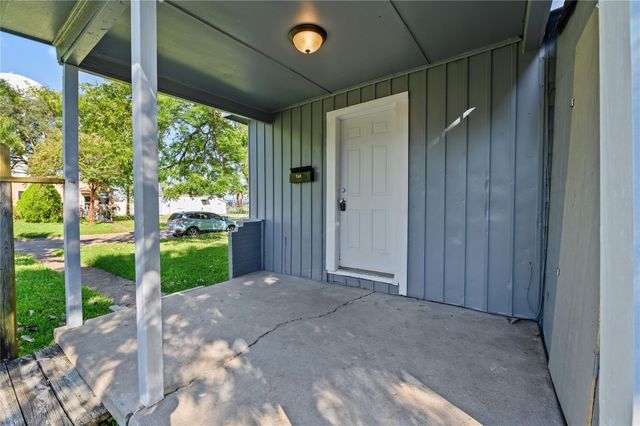 710 13th Street N, Texas City, TX 77590