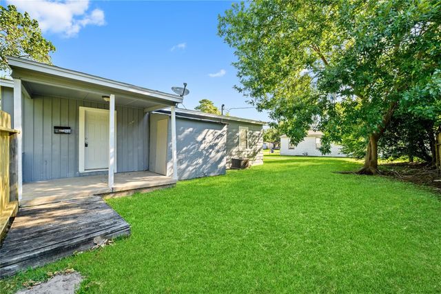 710 13th Street N, Texas City, TX 77590