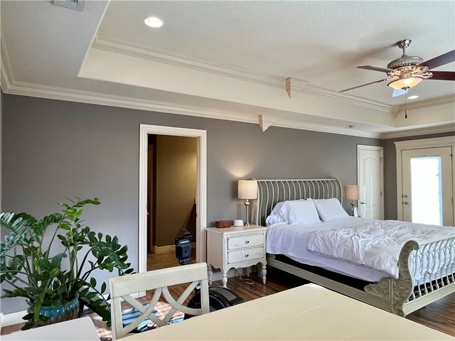 321 Essex Way, Centerton, AR 72719