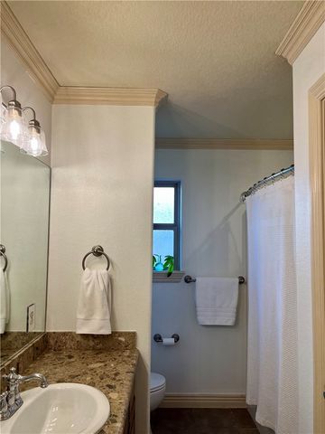 321 Essex Way, Centerton, AR 72719