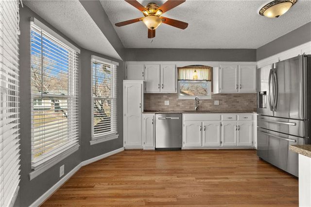 17209 51st Terrace Court S, Independence, MO 64055