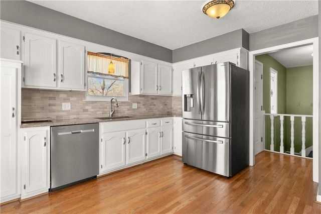 17209 51st Terrace Court S, Independence, MO 64055