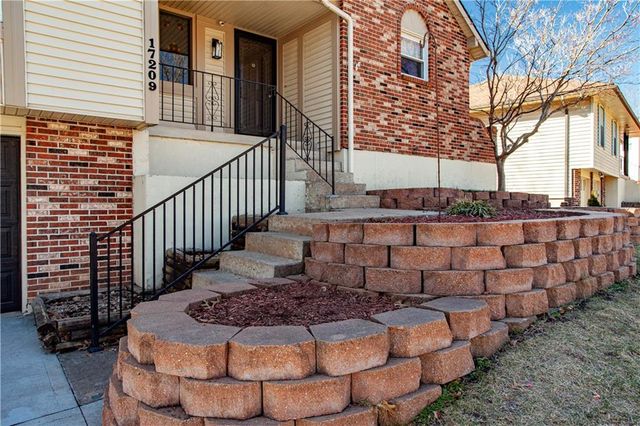 17209 51st Terrace Court S, Independence, MO 64055