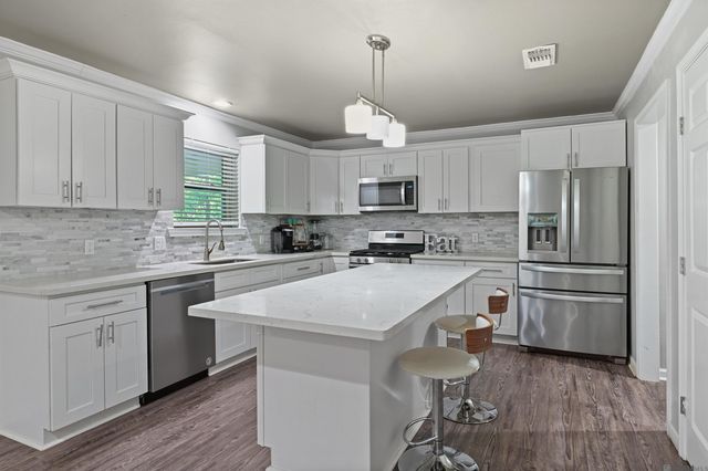 10890 Brown Rd, St Francisville, LA 70775