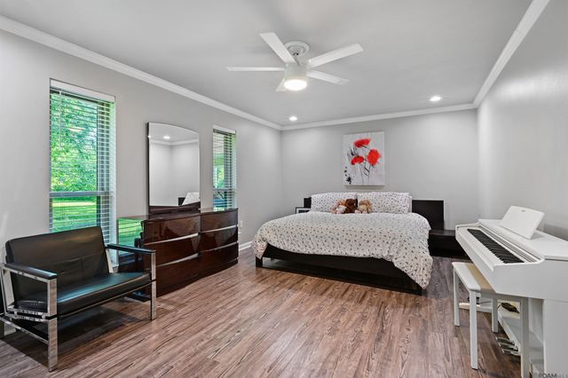 10890 Brown Rd, St Francisville, LA 70775