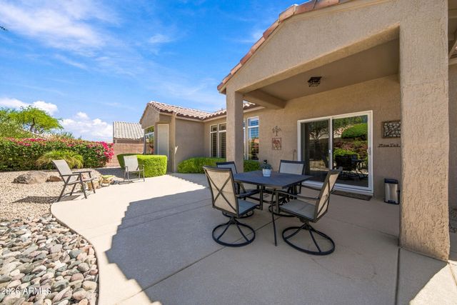 13664 W RAVENSWOOD Drive, Sun City West, AZ 85375