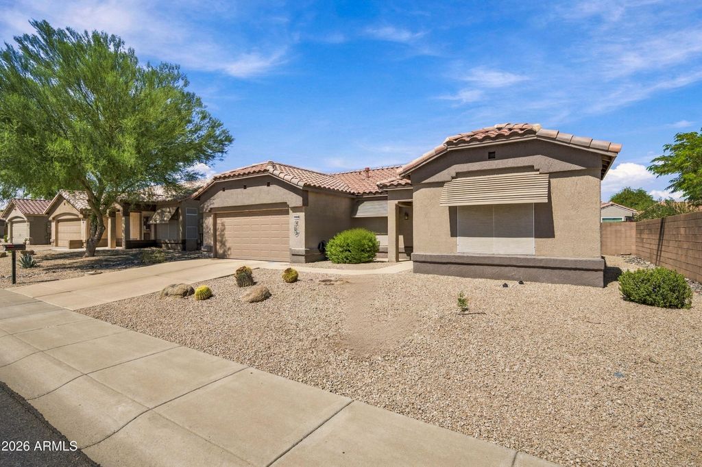 13664 W RAVENSWOOD Drive, Sun City West, AZ 85375