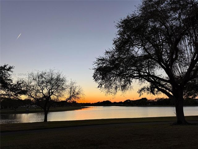 10042 SW 147th Pl, Miami, FL 33196