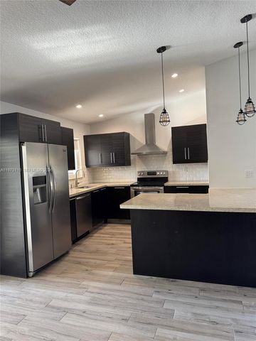 10042 SW 147th Pl, Miami, FL 33196