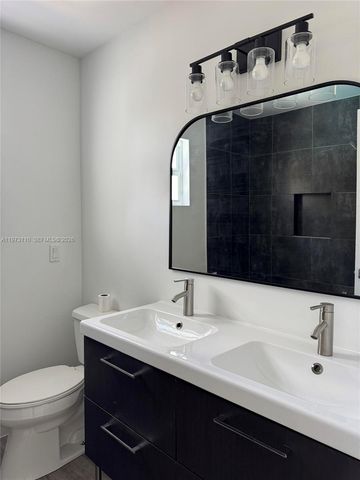 10042 SW 147th Pl, Miami, FL 33196