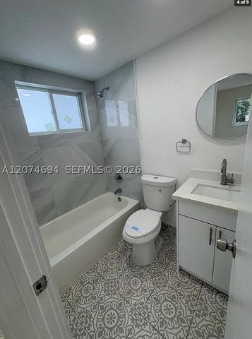 1811 NW 19th Ter 8, Miami, FL 33125