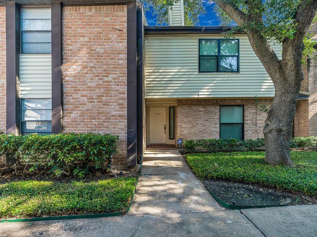 2568 Bering Drive, Houston, TX 77057