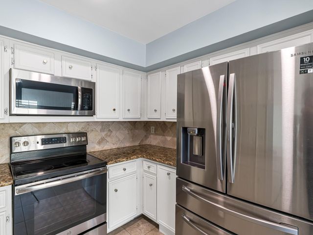 2568 Bering Drive, Houston, TX 77057