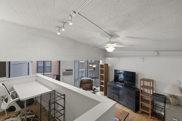 12 Stoneholm Street 425, Boston, MA 02115