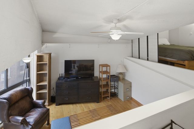 12 Stoneholm Street 425, Boston, MA 02115