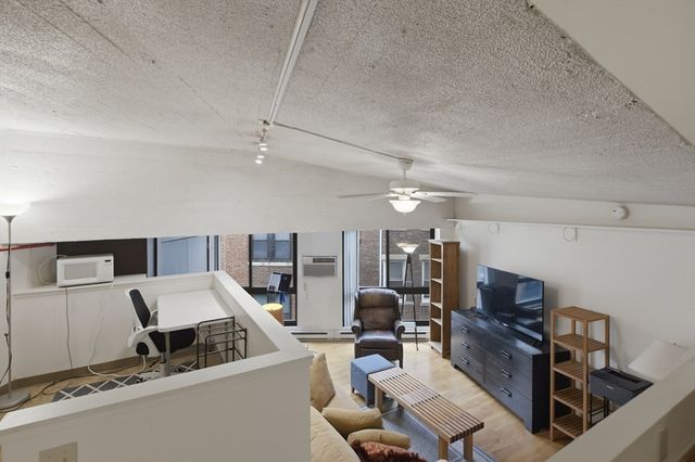 12 Stoneholm Street 425, Boston, MA 02115